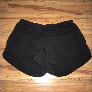 black lulu lemon speed shorts🌑